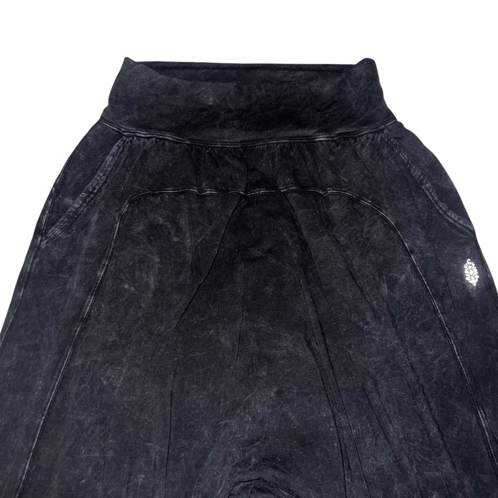 NWOT🎉 RARE! FP Movement Free People Hot Shot Harem Pants Black Large Athleisure - Picture 4 of 11